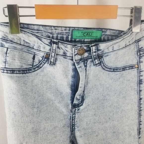 Cali Denim High Rise Skinny Acid-Wash - Picture 3 of 5